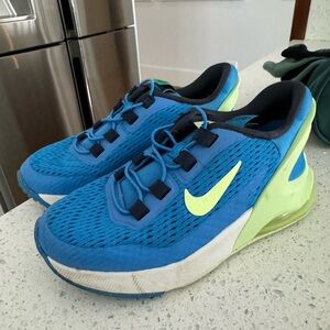 Little kids size 11 Nike slip on